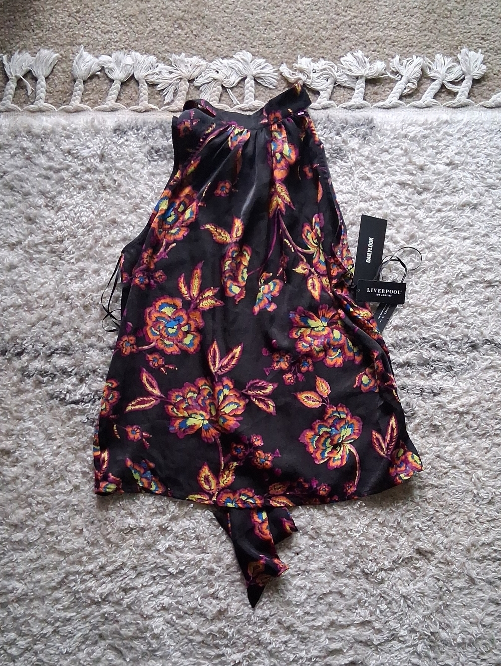 Liverpool LA Med NWT Black Floral Sleeveless Tie Top